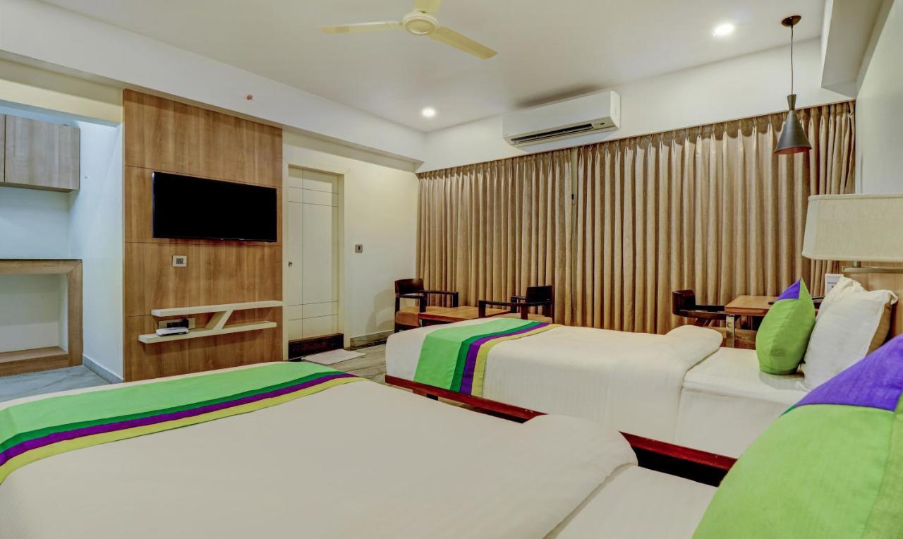 Treebo Seaesta Rk Beach Visakhapatnam Exteriör bild