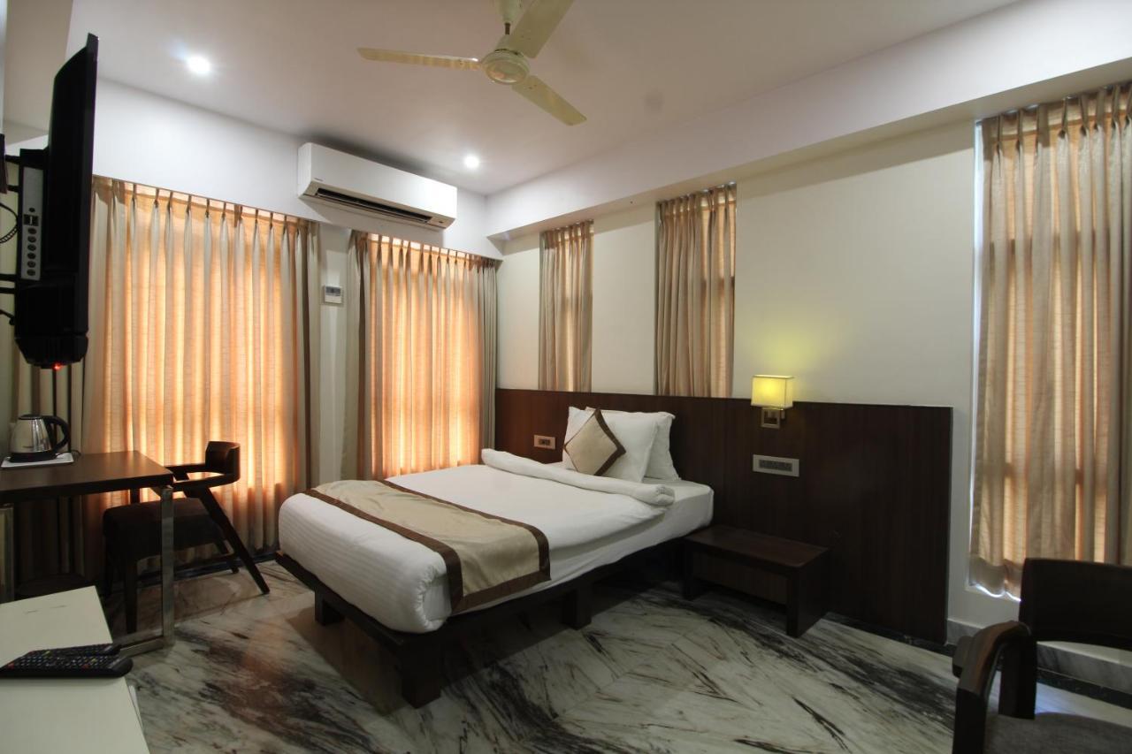 Treebo Seaesta Rk Beach Visakhapatnam Exteriör bild